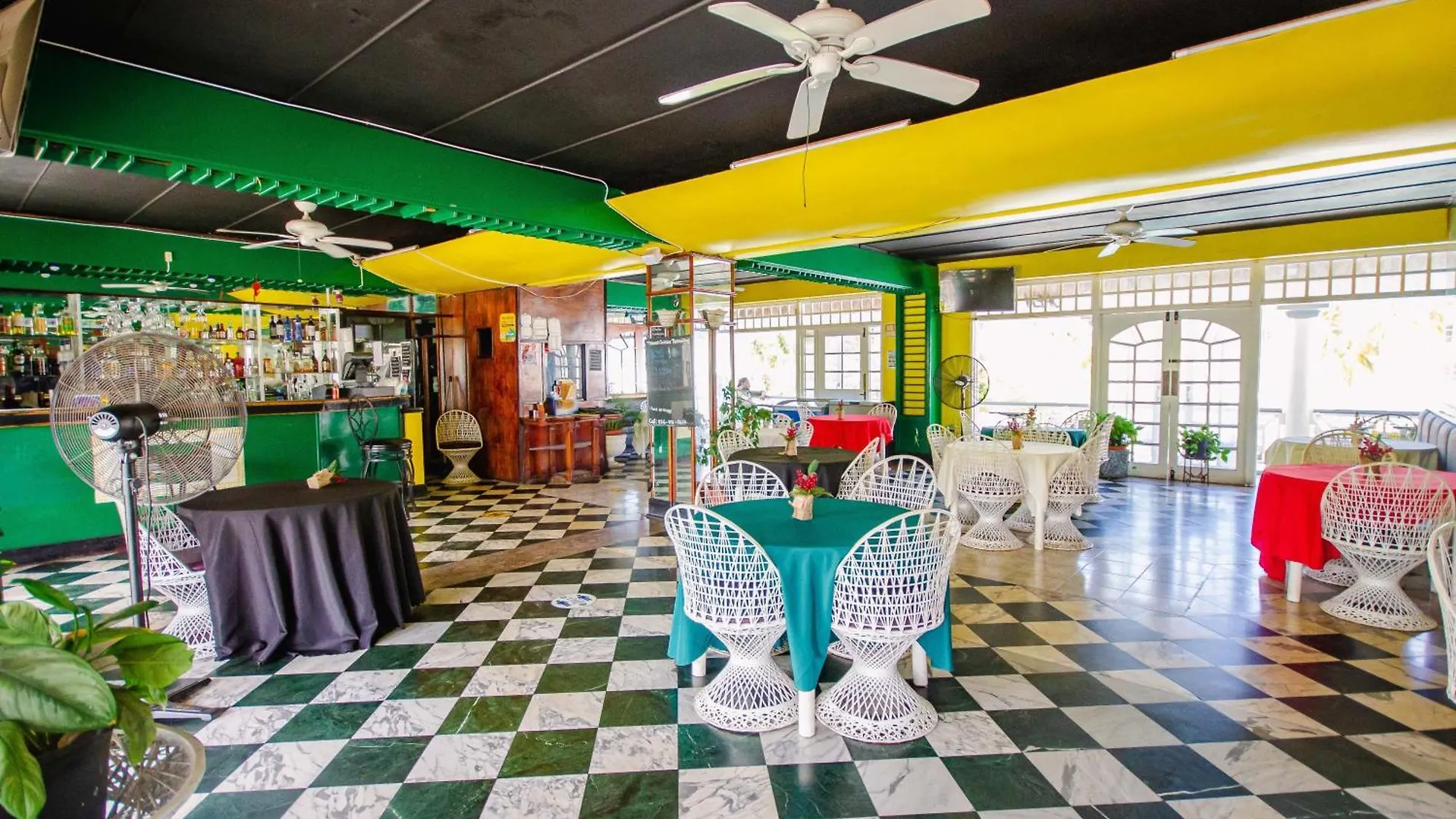Heart Of Ocho Rios-Free Beach Acess-King Bed-Pool-100Mbps Jamaica