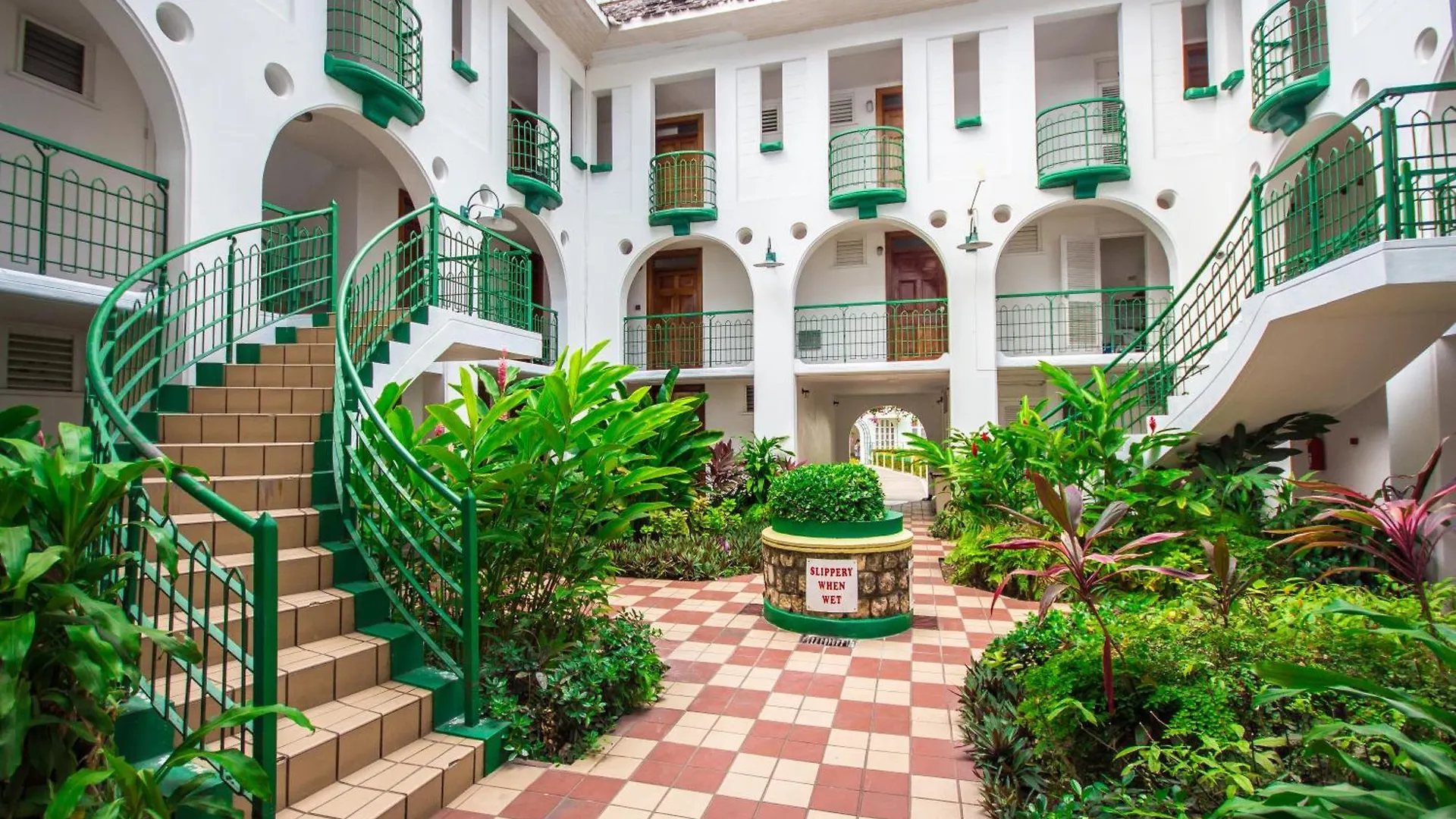 Heart Of Ocho Rios-Free Beach Acess-King Bed-Pool-100Mbps 0*,  Jamaica