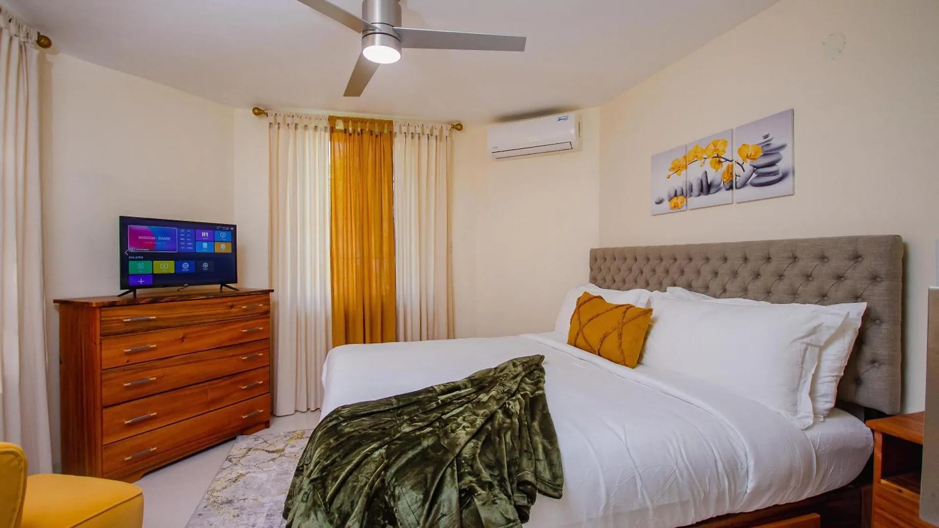 Heart Of Ocho Rios-Free Beach Acess-King Bed-Pool-100Mbps 0*,